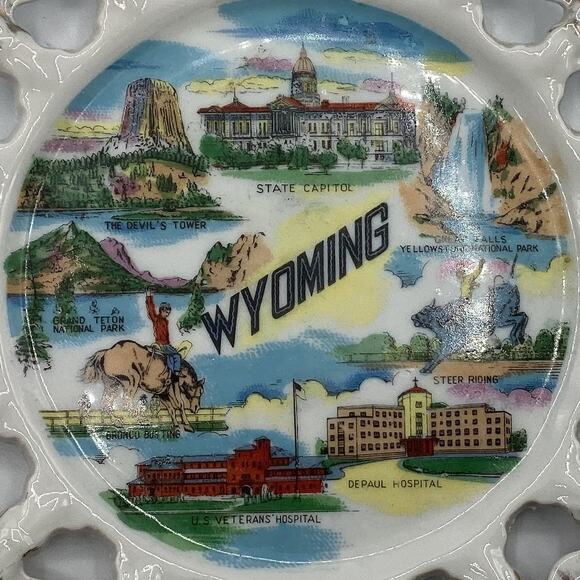 Vintage WYOMING Landmarks Collectible Souvenir Travel Memorabilia Plate Decor - Picture 2 of 6